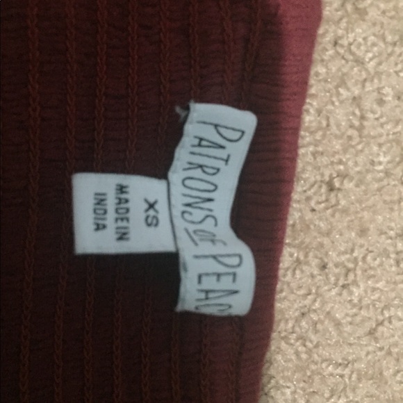 off the should top - Picture 2 of 2